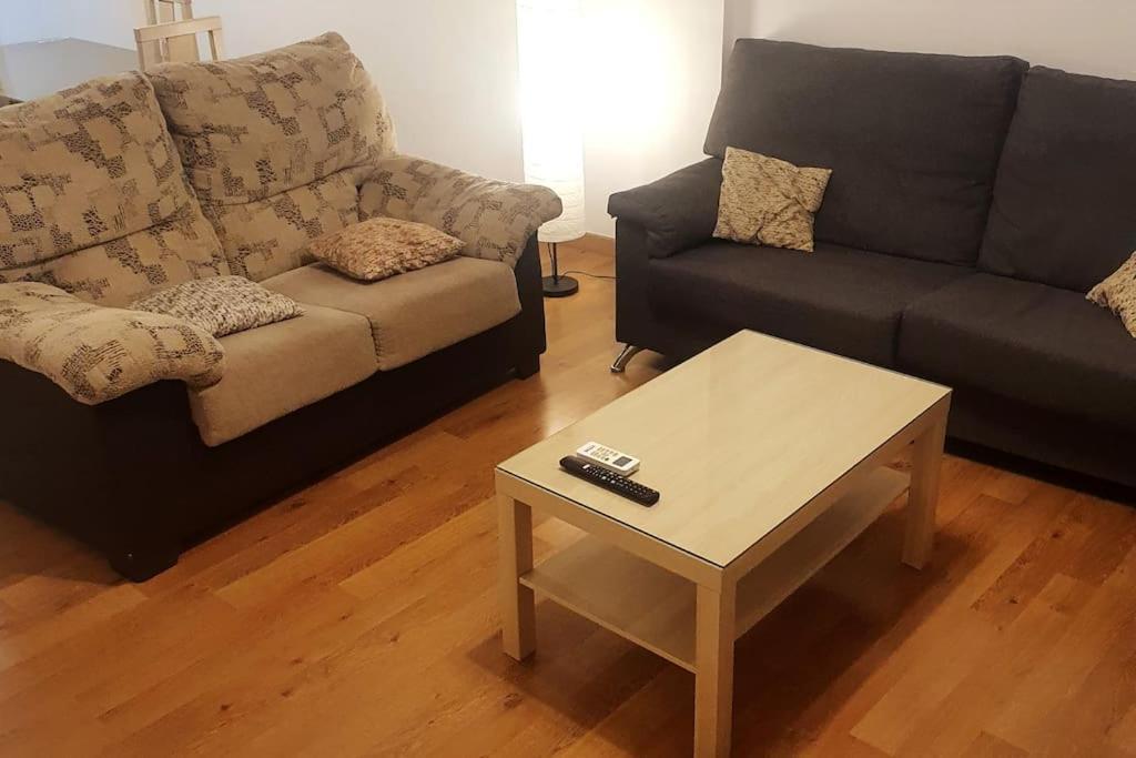 4F, Aire Acondic, 80M2, 2 Dormitorios, 4 Huespedes, Wifi Gratis La Línea de la Concepción Eksteriør bilde